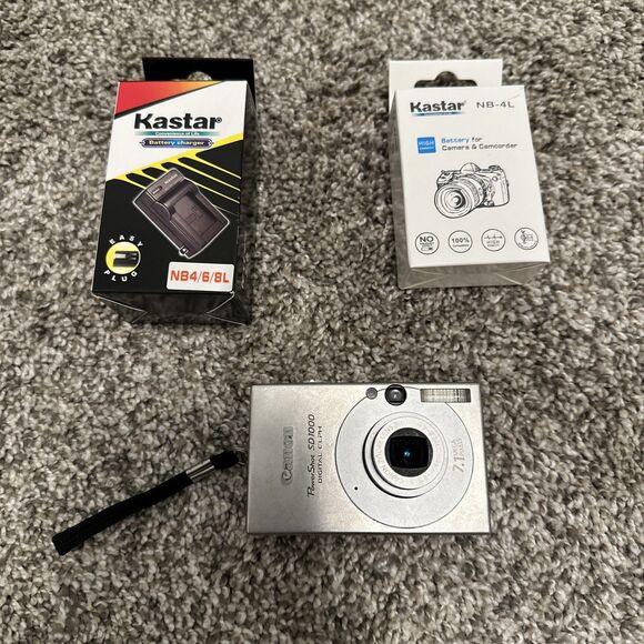 Canon PowerShot Digital ELPH SD1000 7.1MP Digital Camera w/ Charger and Battery - Picture 1 of 8